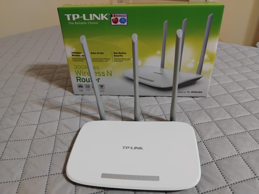 Като нов Много бърз рутер Tp-link комплект