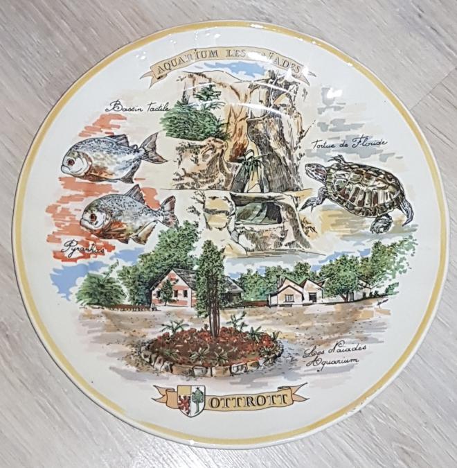 Старинна керамична чиния- Франция