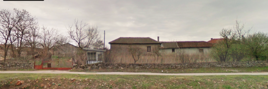 продавам къща с двор 2600кв. м в гр. Шабла