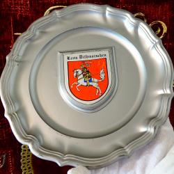 Калаена чиния с Рицар, Конник.