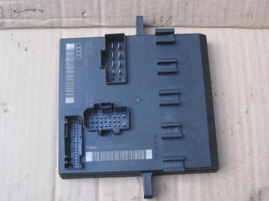 Комфорт модул за Audi A4 B7 2.0 TDI 140 конски сили 8e0907279n, 2004-