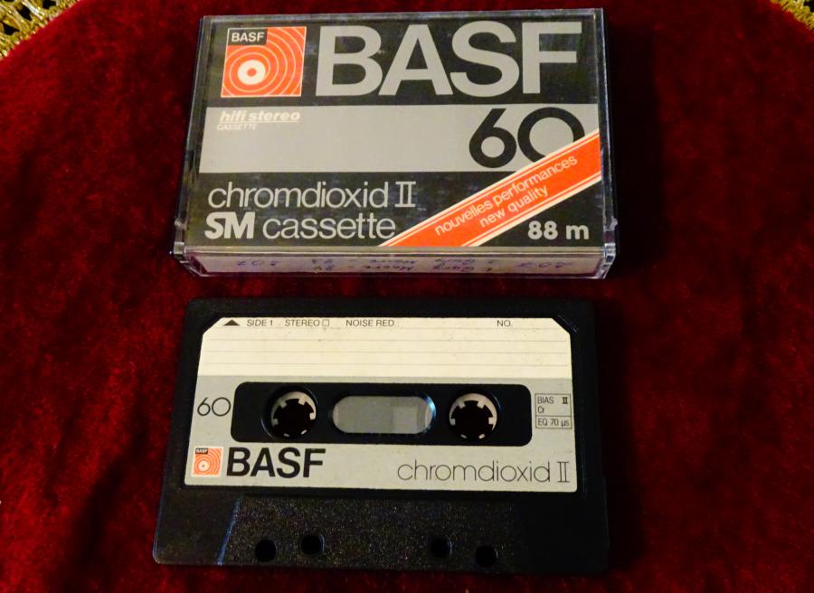 Basf аудиокасета с Gary Moore.