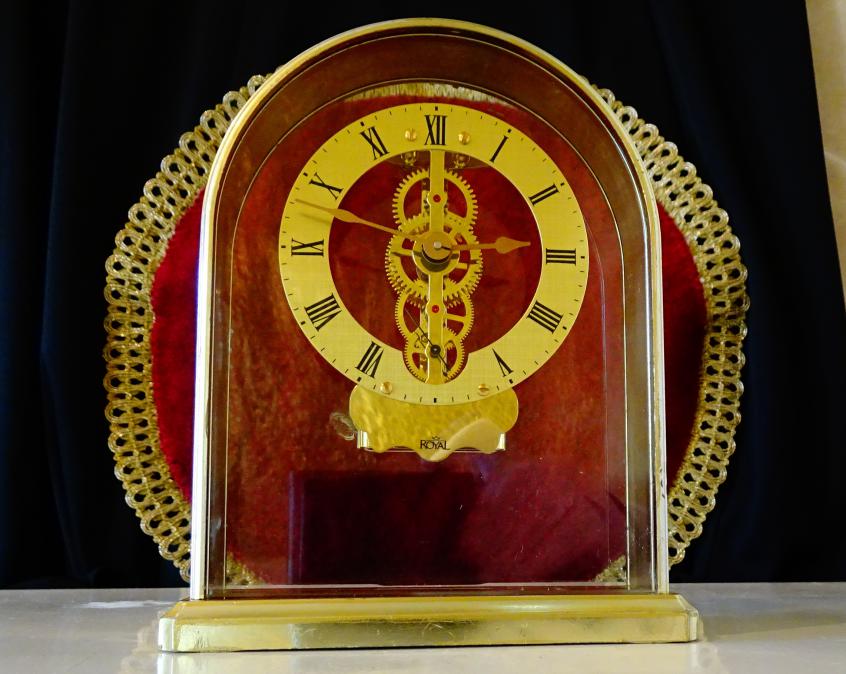 Кралски настолен часовник скелетон S. Haller.