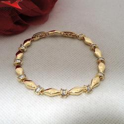 Гривна с 14К златно покритие и с цирконий