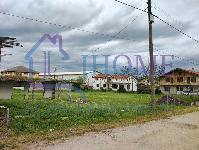 Продава се парцел в с. Слънчево