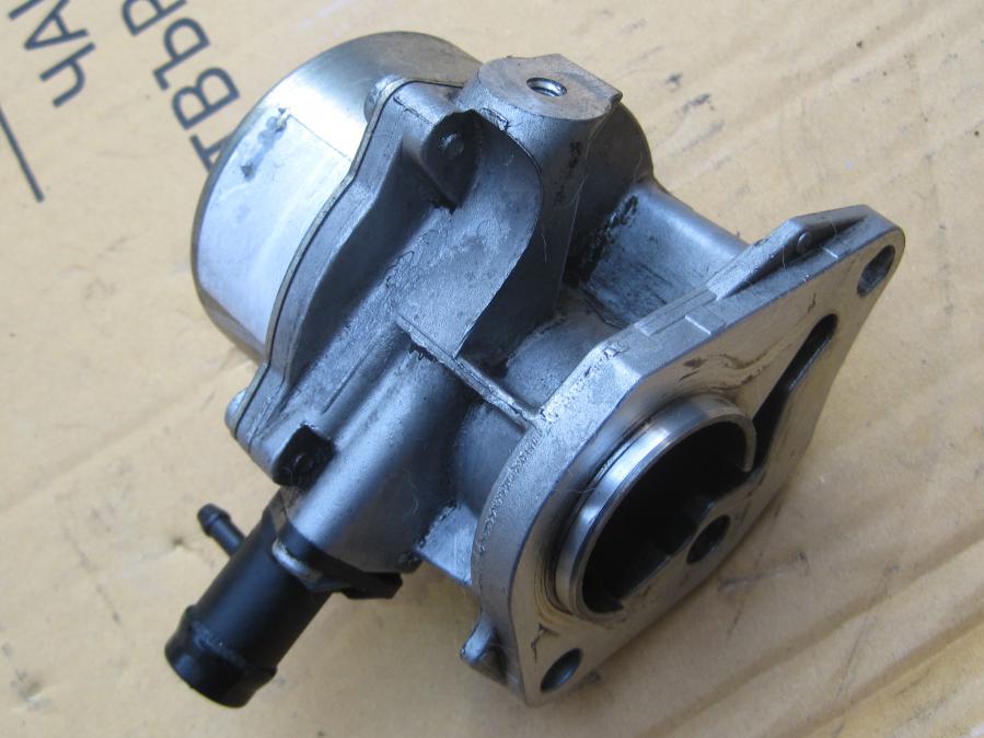 Вакуум помпа за Renault Megane II 1.5 dCi Pierburg 2003 - 2012