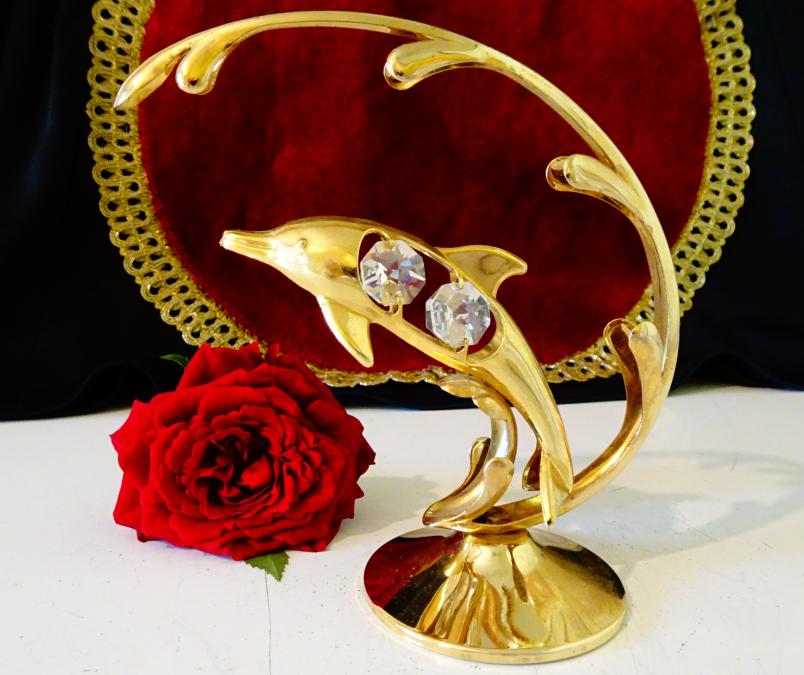 Позлатена фигура Делфин, 24 k Gold Plated, австрийски кристали.
