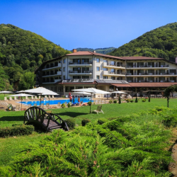 Хотел СВ. Екатерина  Вашето вълшебно място за почивка в Рибарица