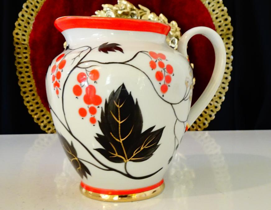 Порцеланова кана Лфз, Красная смородина.