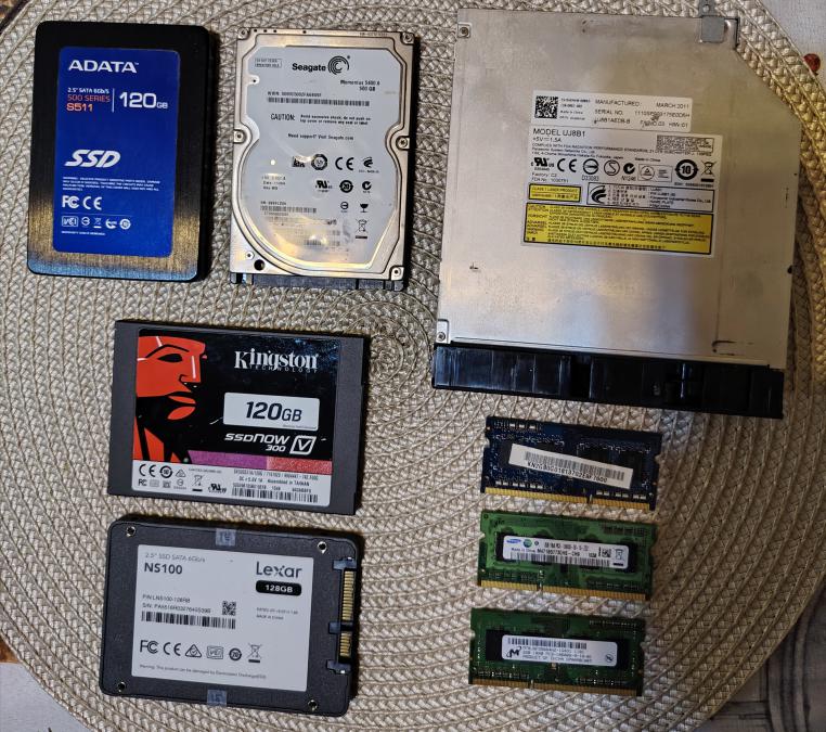 Лот за лаптопи Ram, Ssd, Hdd, DVD