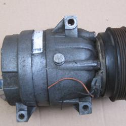 Компресор за климатик 7700103536 OEM 1135289 Renault Megane Scenic 1,4