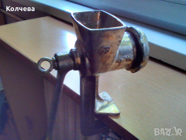 продавам стар модел машина за мелене на месо