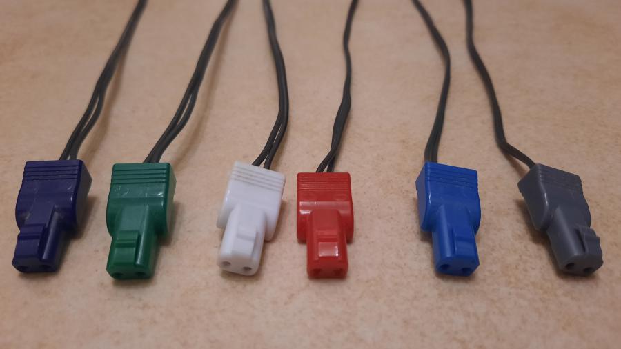 букси конектори Sony с кабел-за тонколони