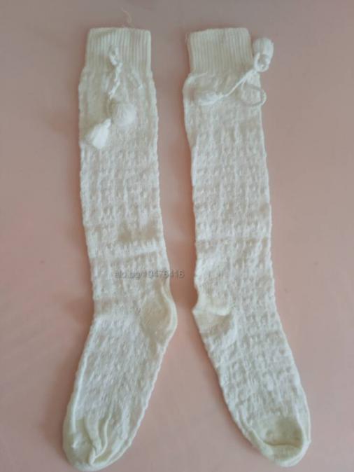 Детски бели голфове с помпони стъпало 18 см