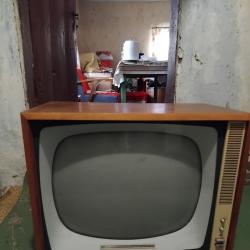 Антика стар телевизор