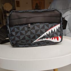 Чантички sprayground