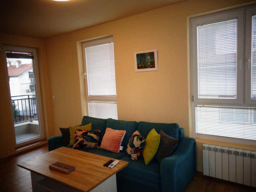 Близо до пл. Знаме на мира, напълно обзаведен и оборудван