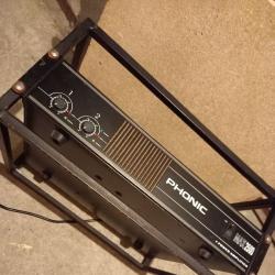 Усилвател Phonic MAX 2500, 2х750 вата.