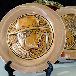 Медна чиния за стена, пано с портрет на каубой, лице, профил.