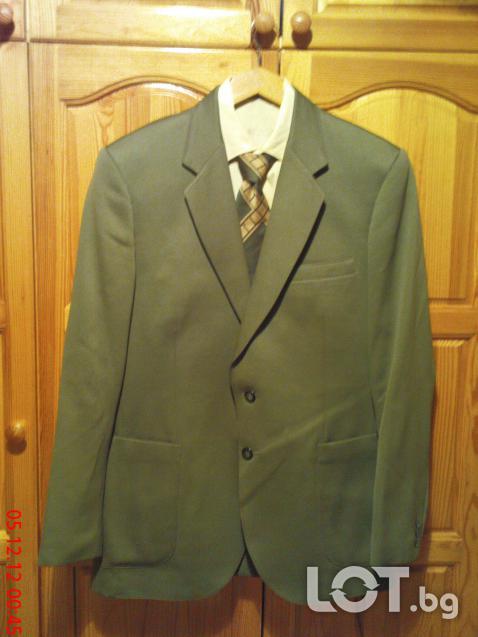 Костюм мъжки от Смокинг състоящ се от сако, панталон, риза и вратовръс