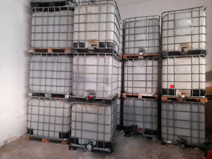 ПВЦ бидони 1000 л