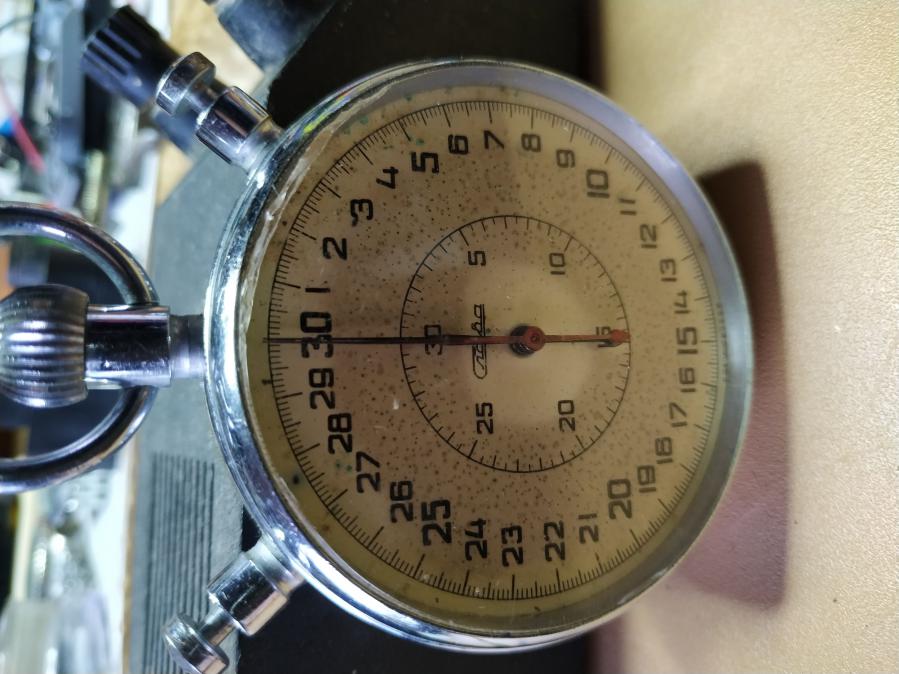 секундомер механичен за състезания