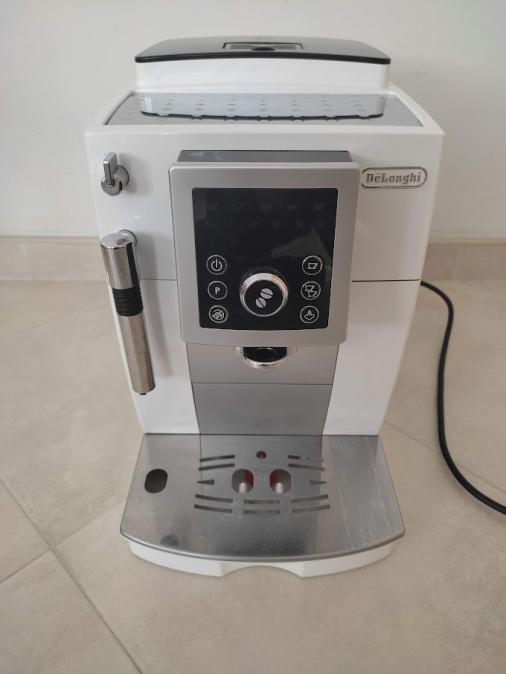 Продавам кафемашини внос от Германия робот пълен автомат Delonghi Magn