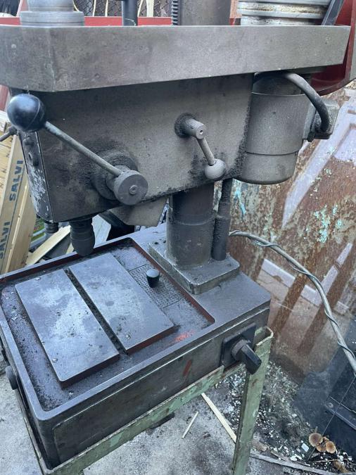 Настолна бормашина