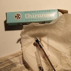 Спринцовка стъклена 2 мл, нова