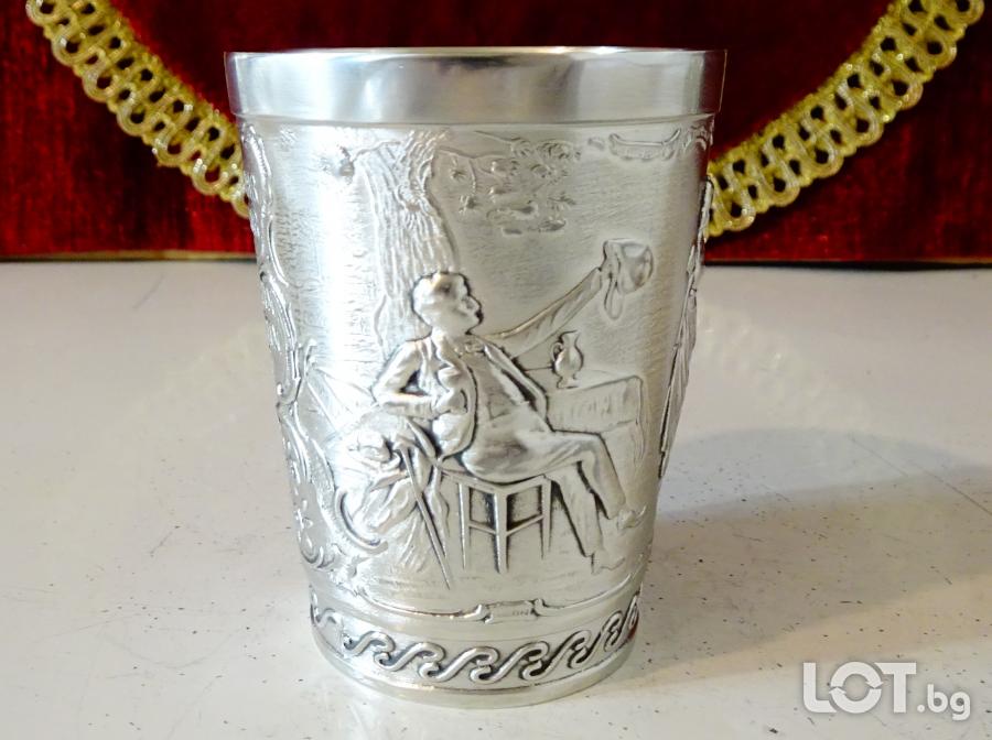 Калаена чаша за вино, любовна серия Die Lindenwirtin.