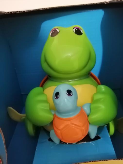Детска играчка Tomy костенурки майка и бебе