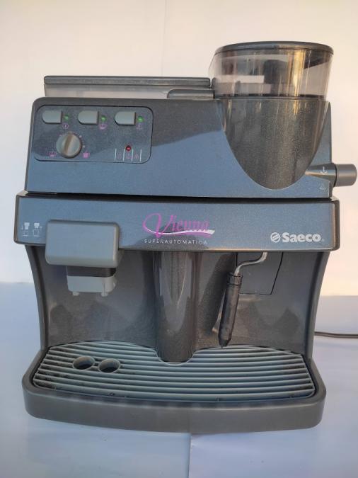 Продавам кафемашини внос от Германия робот пълен автомат Saeco Viena