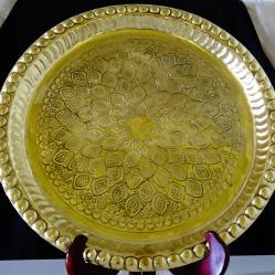 Бронзов поднос 35 см., 500 гр., богата орнаментика.