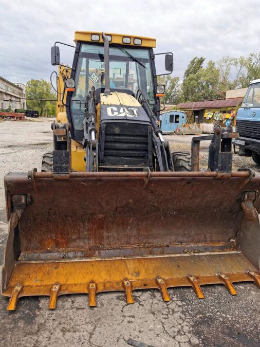Услуга с комбиниран багер Cat 432 D в град Пловдив и региона
