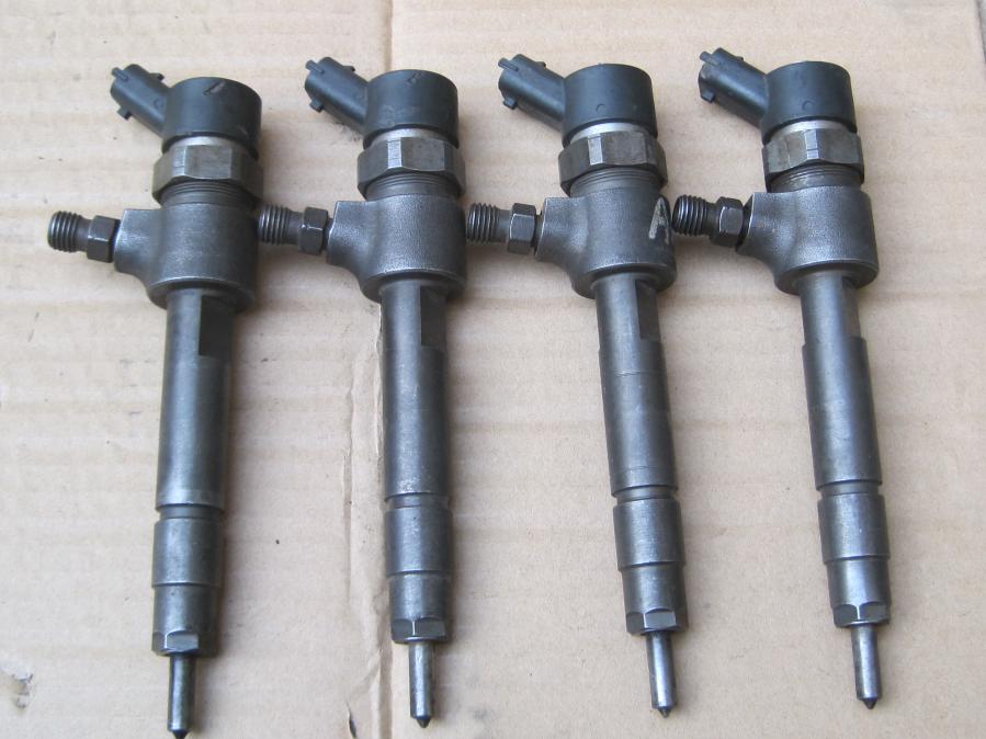 Дюза дизел Bosch за Fiat  0445110019 Fiat Doblo Palio 1,9jtd Strada