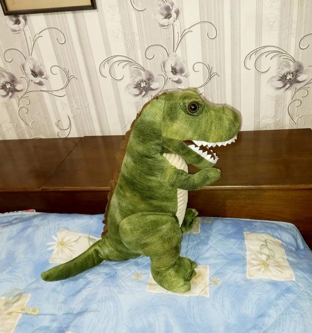 Плюшена играчка динозавър