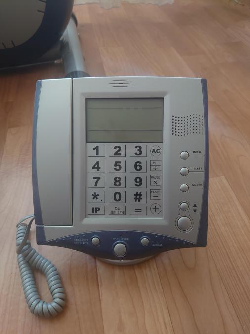 Стационарен телефон от Англия