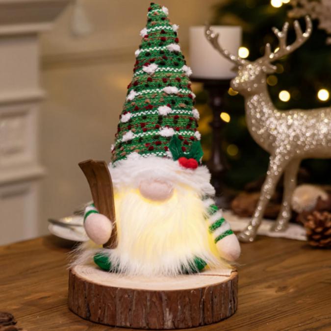 Светеща коледна играчка  Декорация с LED осветление и плетена шапка