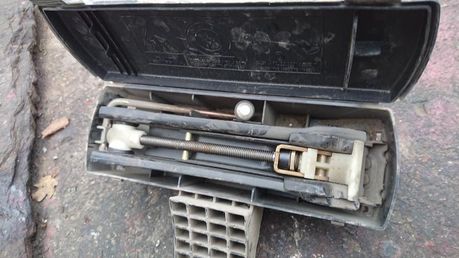 Крик за пежо 206