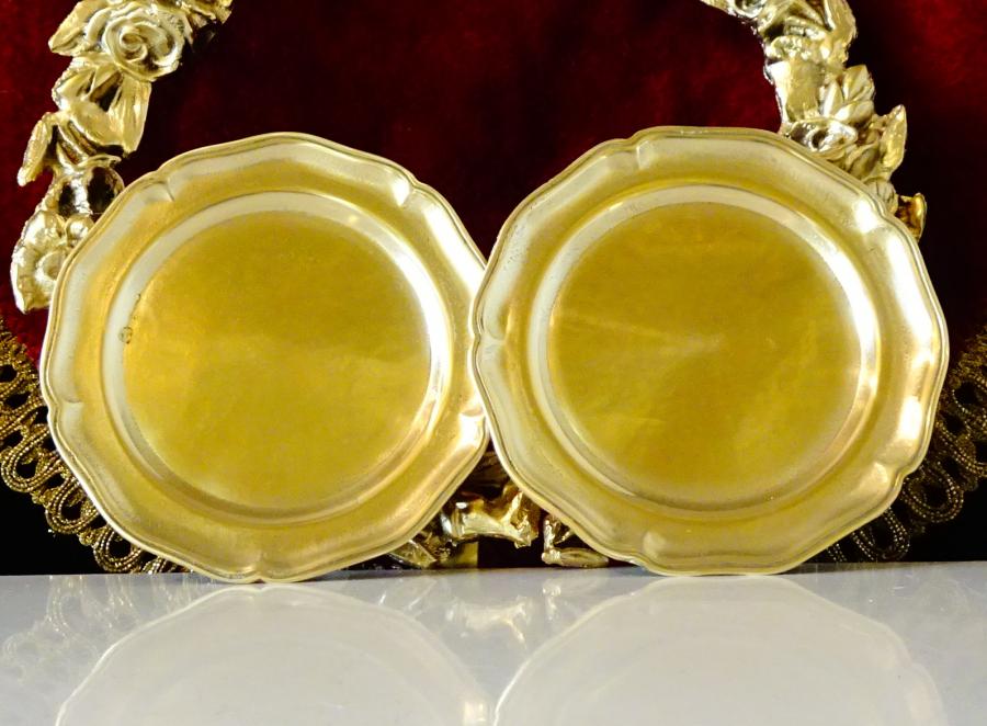 Бронзови чинии, различни модели.