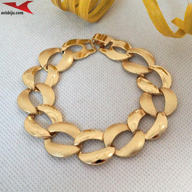 Гривна с 14К златно покритие