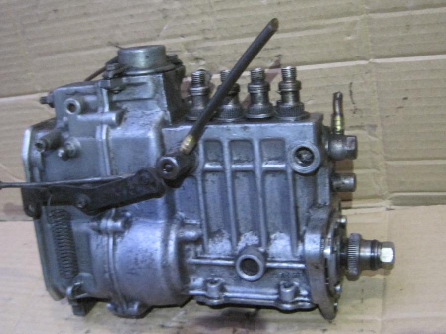ГНП Mercedes-benz W123  2.4 D Mb100, Bosch 0400074922 6160707801,  M