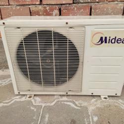 Продавам Употребяван климатик Midea модел Msg-12hr