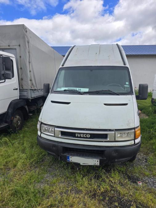 Iveco 35 C 13 - двойна гума