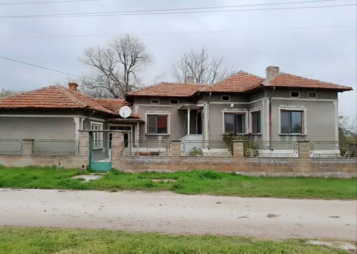 Продавам къща 33.000 Евро