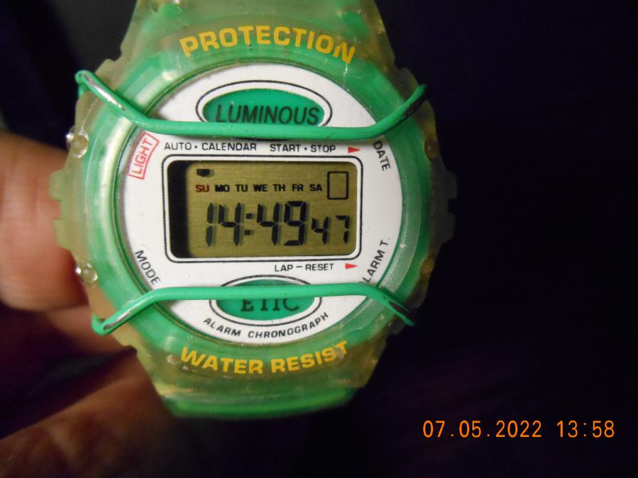 Etic - children s watch lcd alarm - vintage