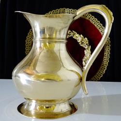 Бронзова кана за вино 3л., 730 гр., перфектна.