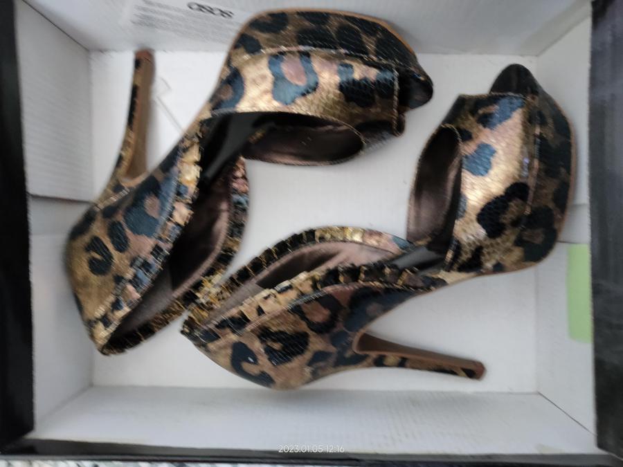 Обувки с леопардов принт