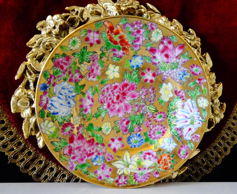 Порцеланова чиния Mille Fleurs, китайски порцелан, злато.