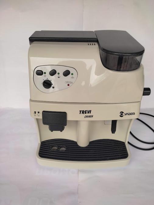 Продавам кафемашини внос от Германия робот пълен автомат Trevi Chiara